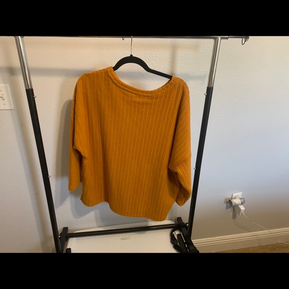 Sweater - Picture 2 of 3